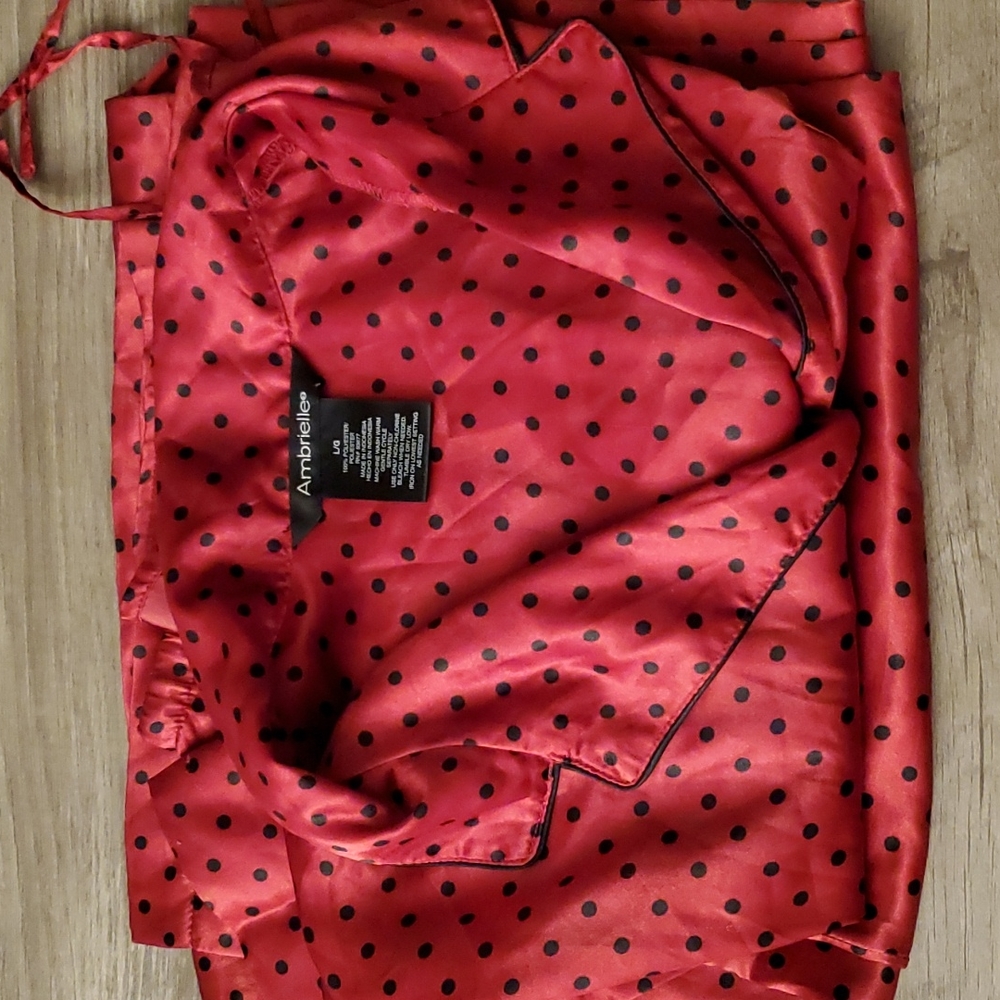 Ambrielle women's 2-piece pajamas. Long pants and button-down long sleeve top.